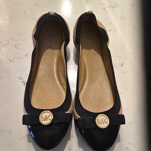 Michael Kors Black and Tan Ballet Flats Women's Shoes - NIB
